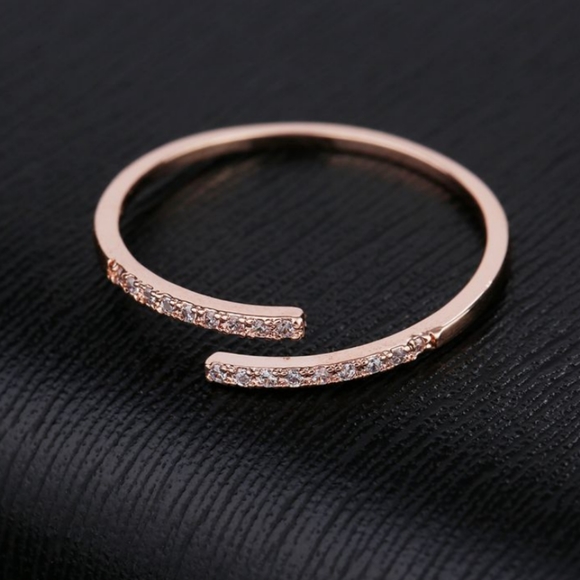 NEW ROSE GOLD DIAMOND RESIZEABLE STACK RING - Picture 5 of 5